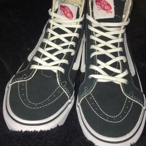 New without box Vans hightops